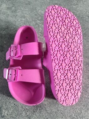 Women’s Double-Buckle Comfort Sandals in Bright Pink